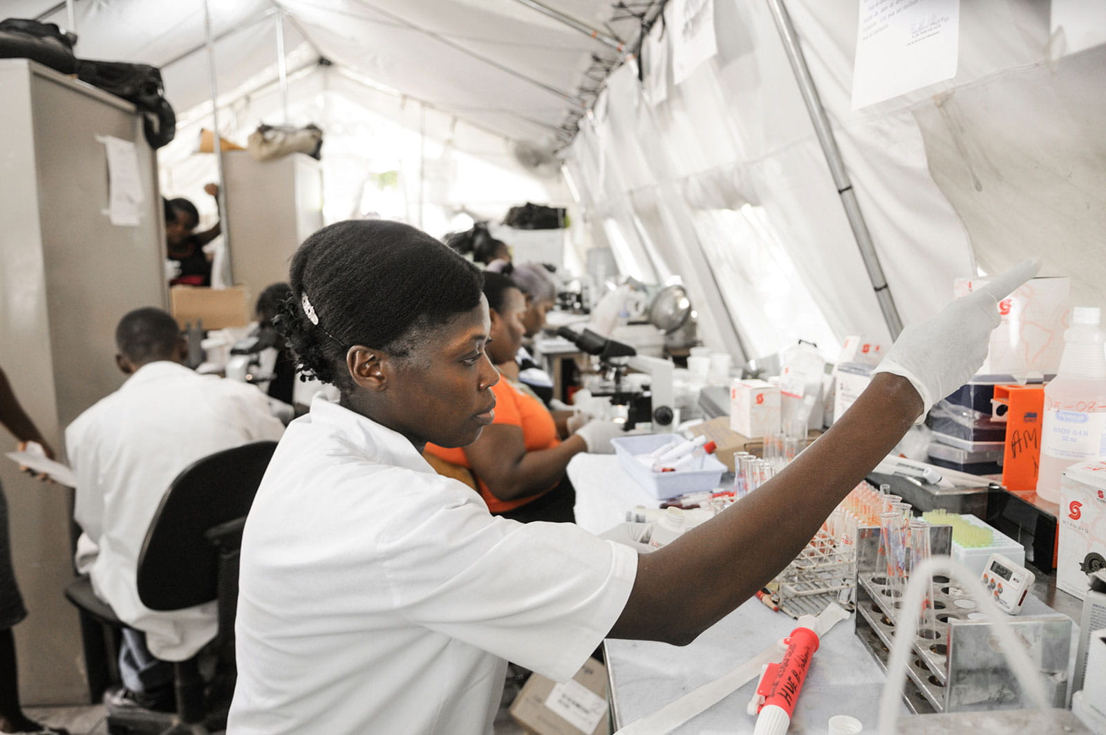 Disaster relief mobile lab